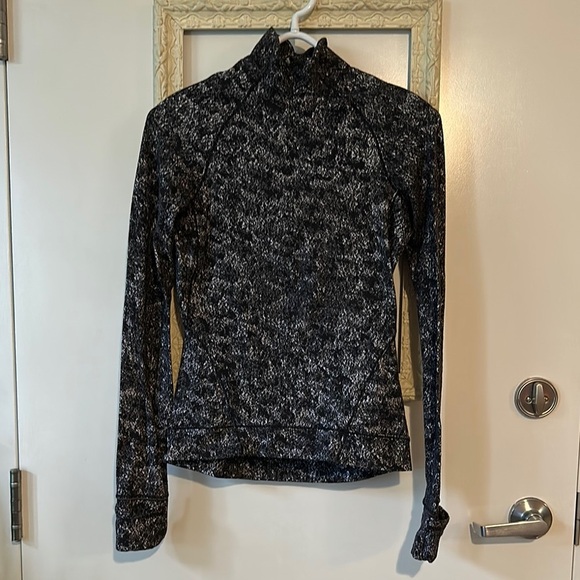 LULULEMON | Outrun the Elements 1/2 Zipper - Picture 6 of 16